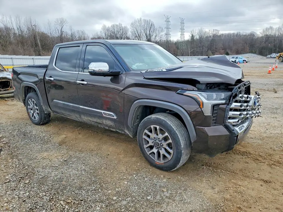 2023 TOYOTA TUNDRA CREWMAX PLATINUM  