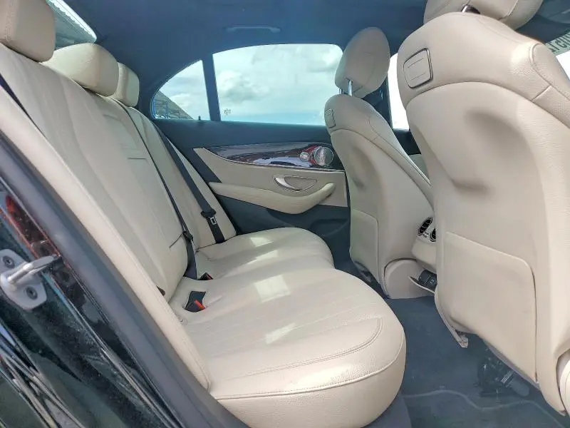 2019 MERCEDES-BENZ E 300  