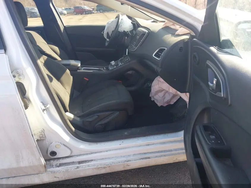 2016 CHRYSLER 200 LIMITED