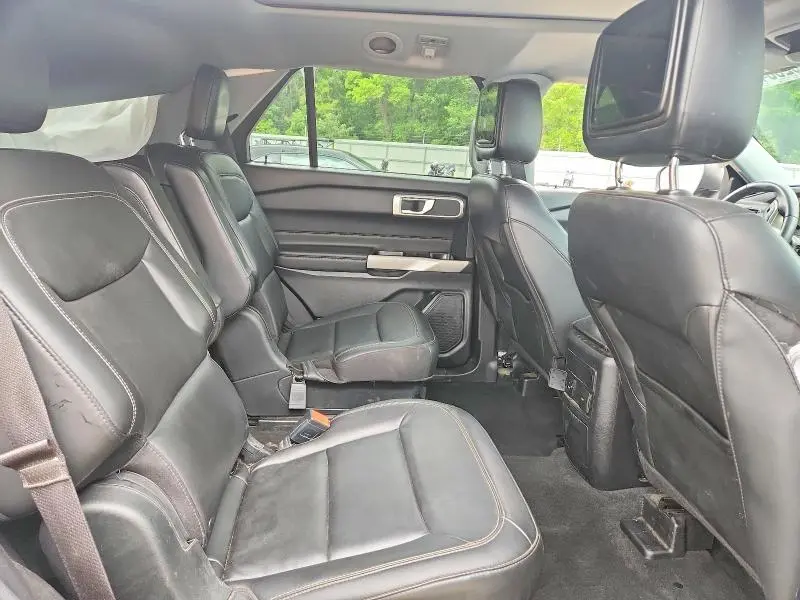 2022 FORD EXPLORER XLT  