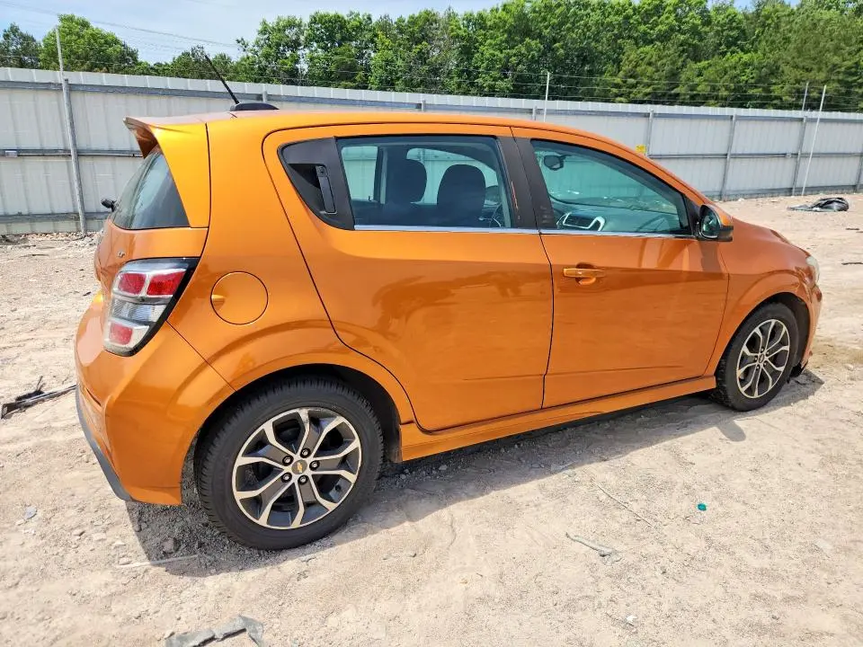 2017 CHEVROLET SONIC LT  