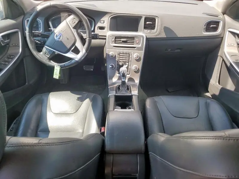 2016 VOLVO V60 T5 PREMIER  