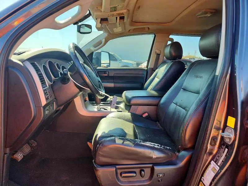 2011 TOYOTA TUNDRA CREWMAX SR5  