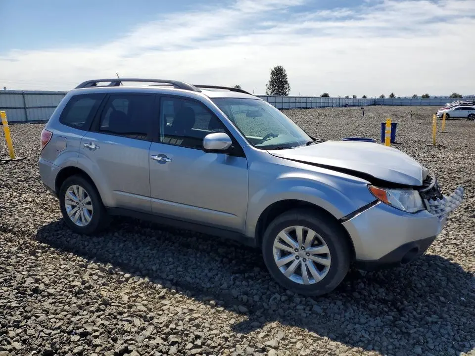 2013 SUBARU FORESTER 2.5X PREMIUM  