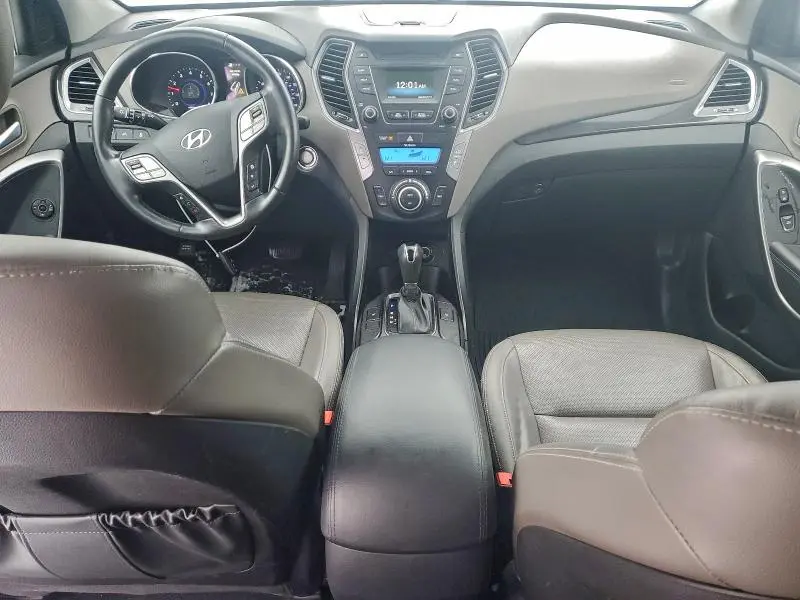 2016 HYUNDAI SANTA FE SE  