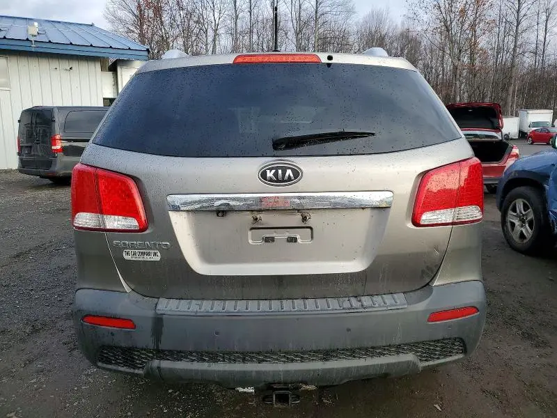 2013 KIA SORENTO LX  