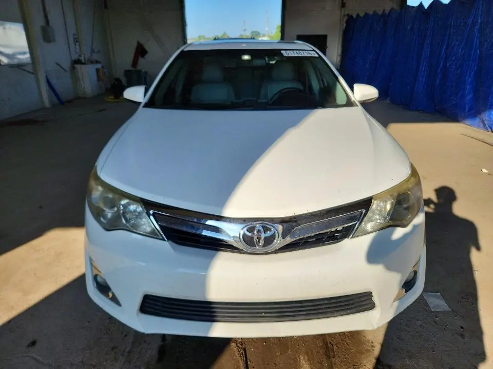 2012 TOYOTA CAMRY XLE  