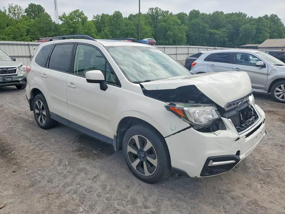 2018 SUBARU FORESTER   