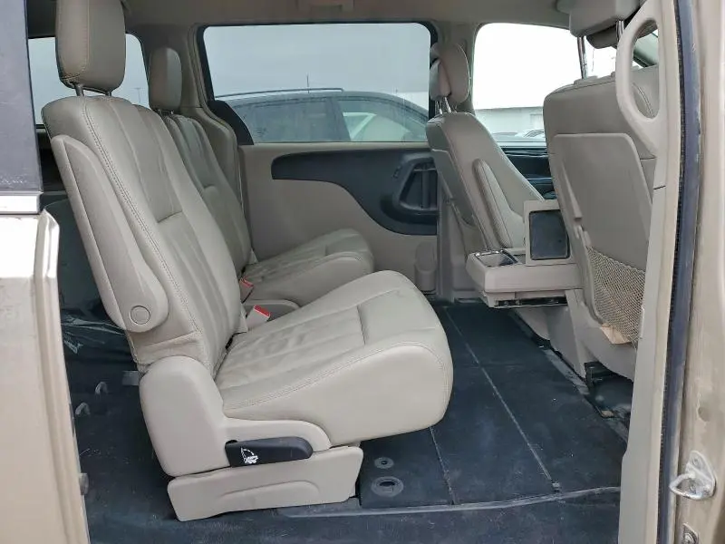 2013 CHRYSLER TOWN & COUNTRY TOURING  