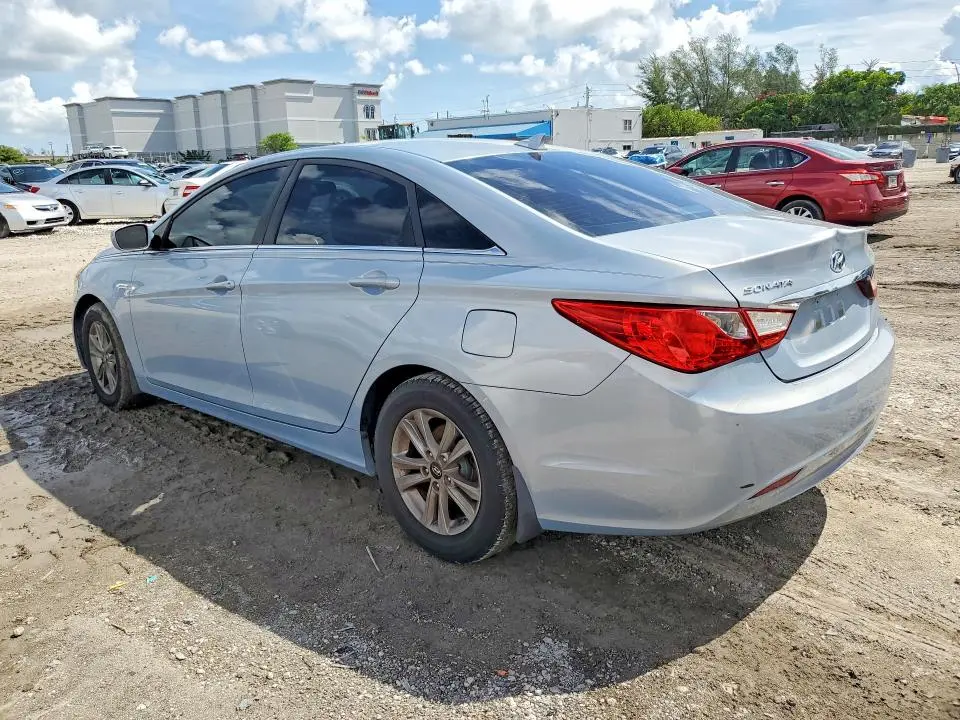 2013 HYUNDAI SONATA GLS  