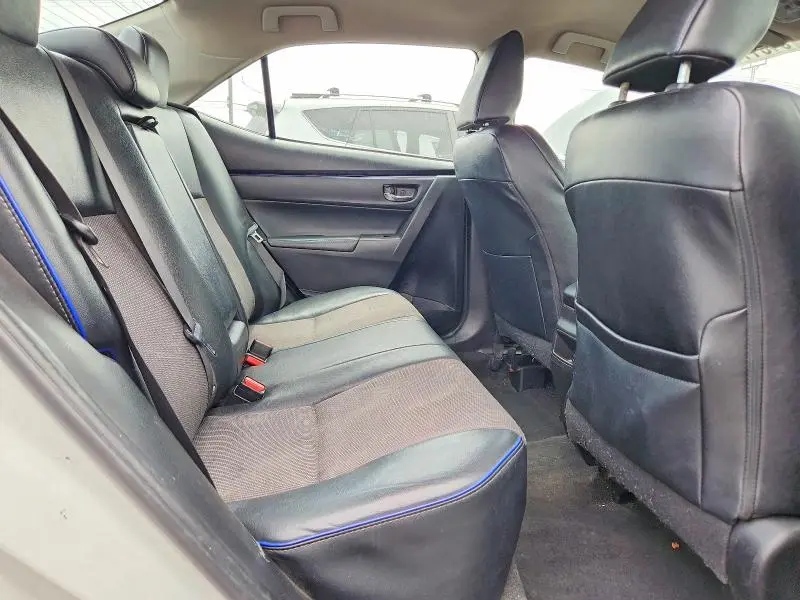 2018 TOYOTA COROLLA SE  