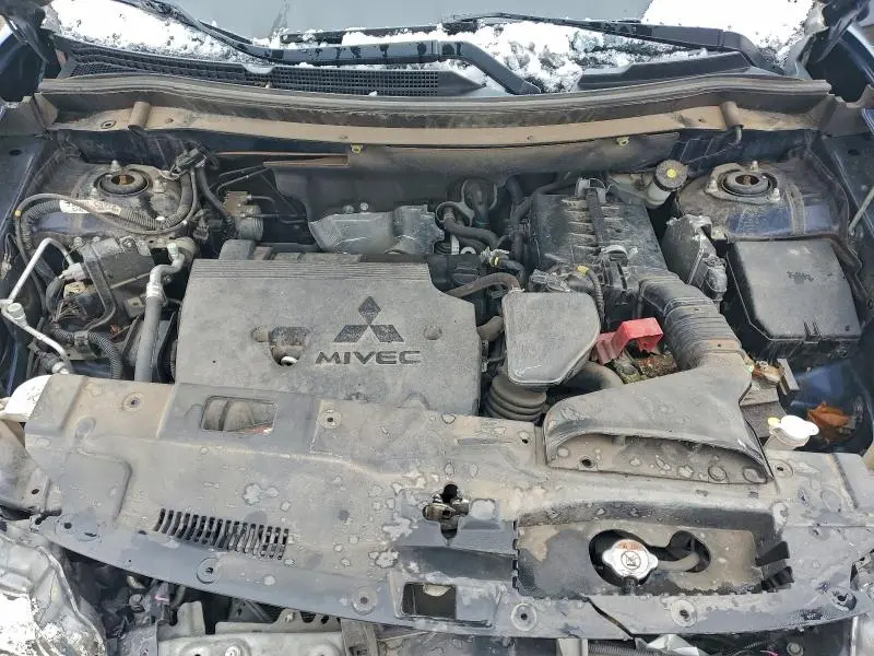 2015 MITSUBISHI OUTLANDER SE  