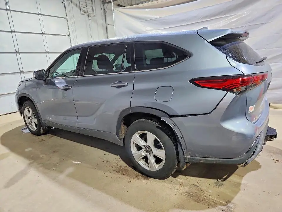 2020 TOYOTA HIGHLANDER LE  