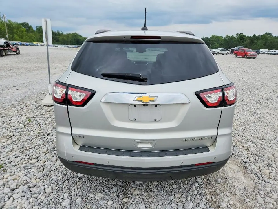 2016 CHEVROLET TRAVERSE LT  
