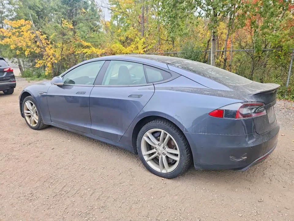 2015 TESLA MODEL S 60  