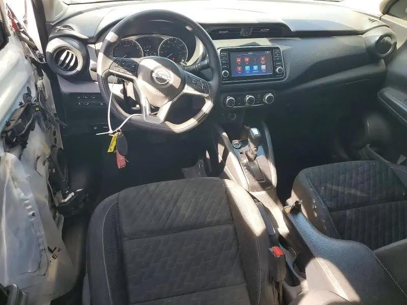 2022 NISSAN KICKS S  