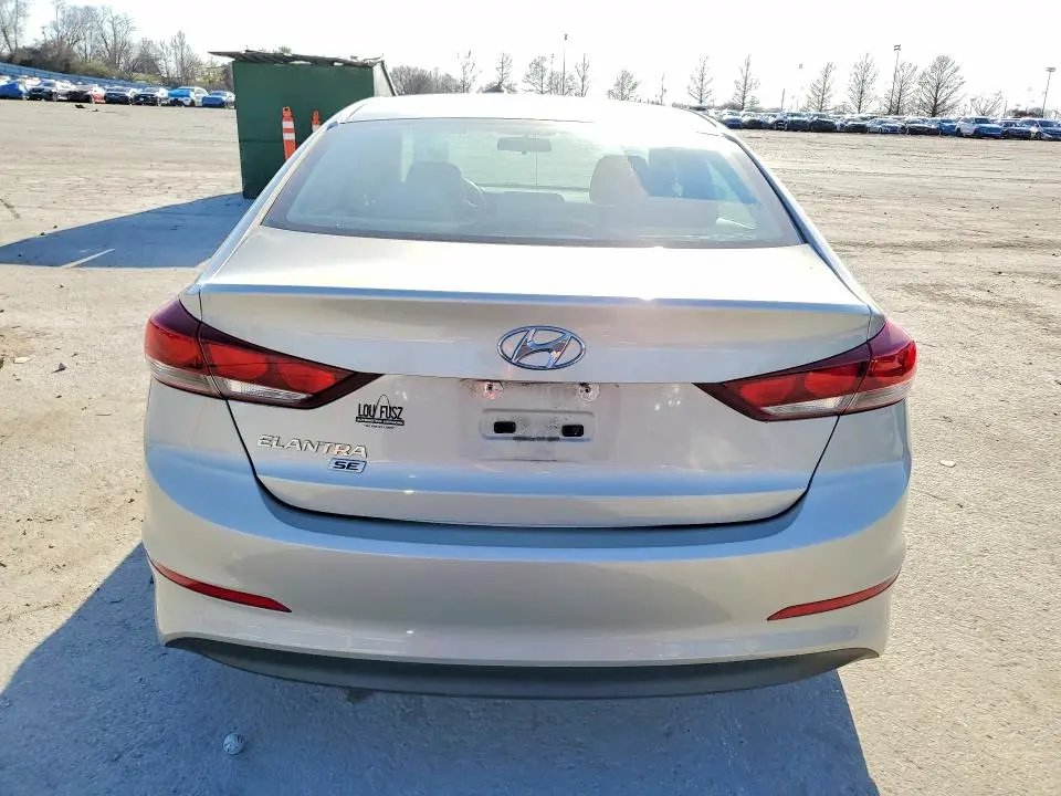 2018 HYUNDAI ELANTRA SE  