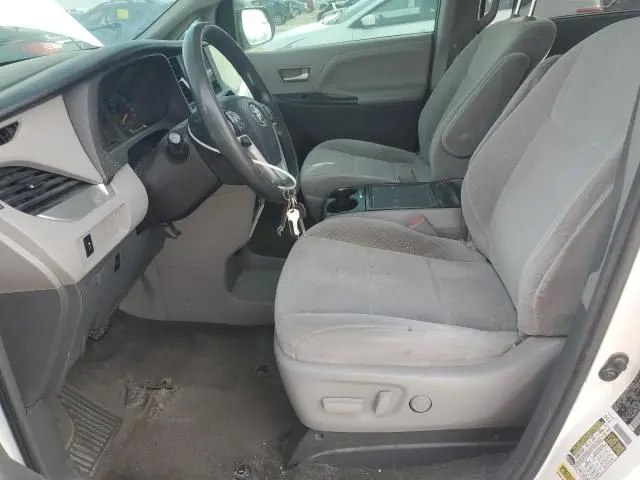 2015 TOYOTA SIENNA LE  