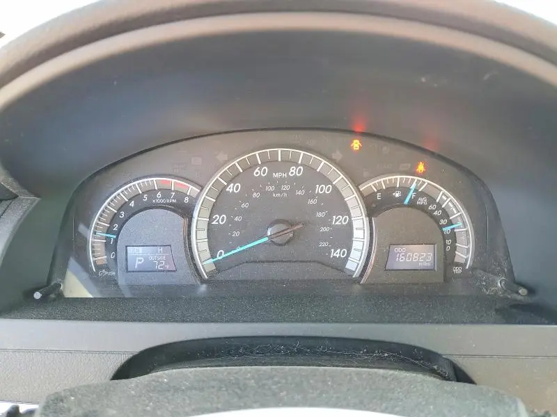 2014 TOYOTA CAMRY SE  