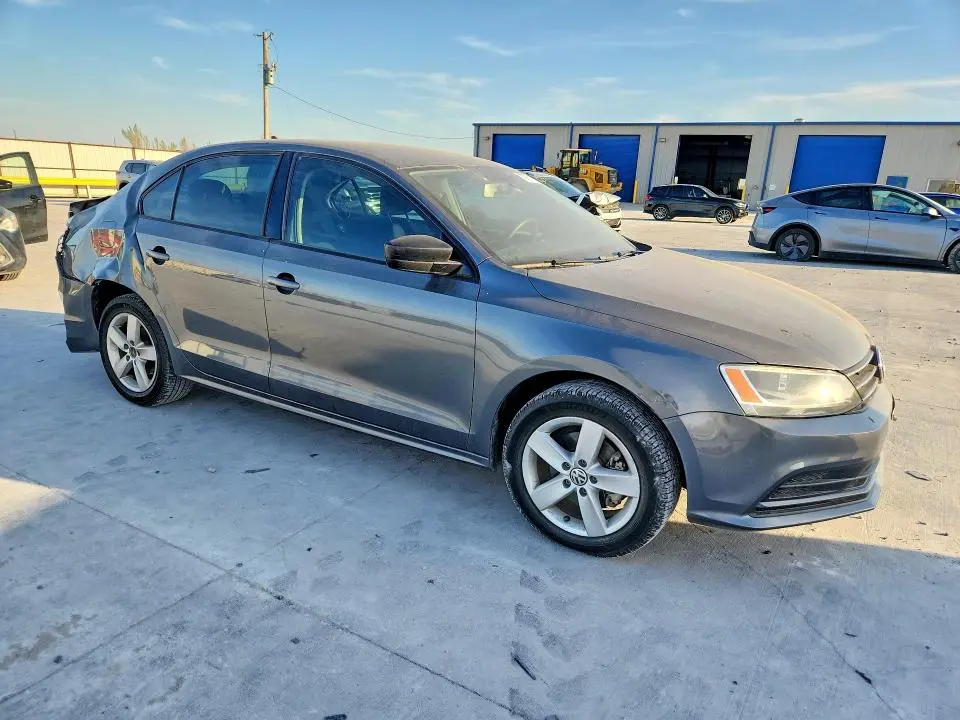 2015 VOLKSWAGEN JETTA TDI  