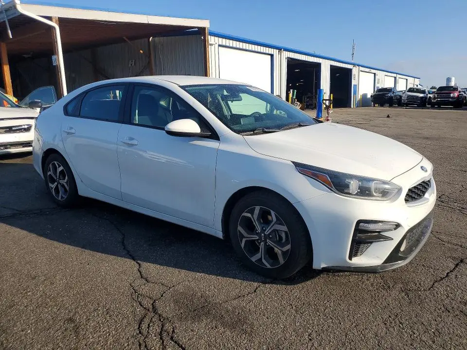 2021 KIA FORTE LXS  