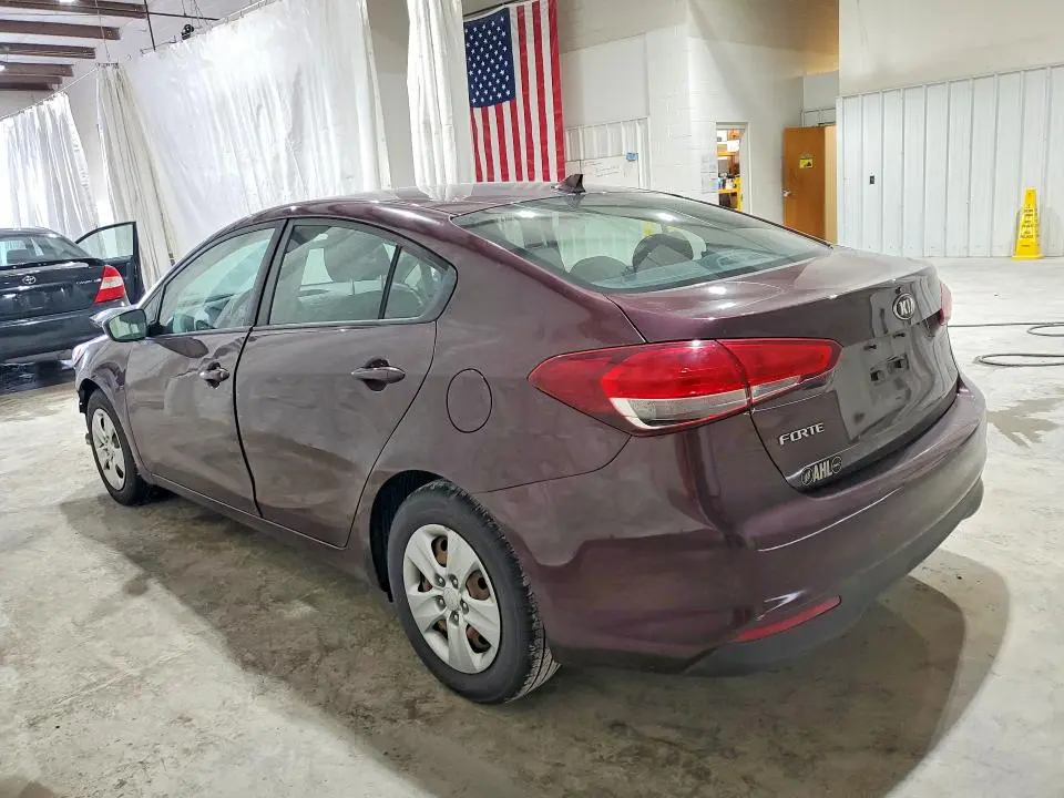 2017 KIA FORTE LX  