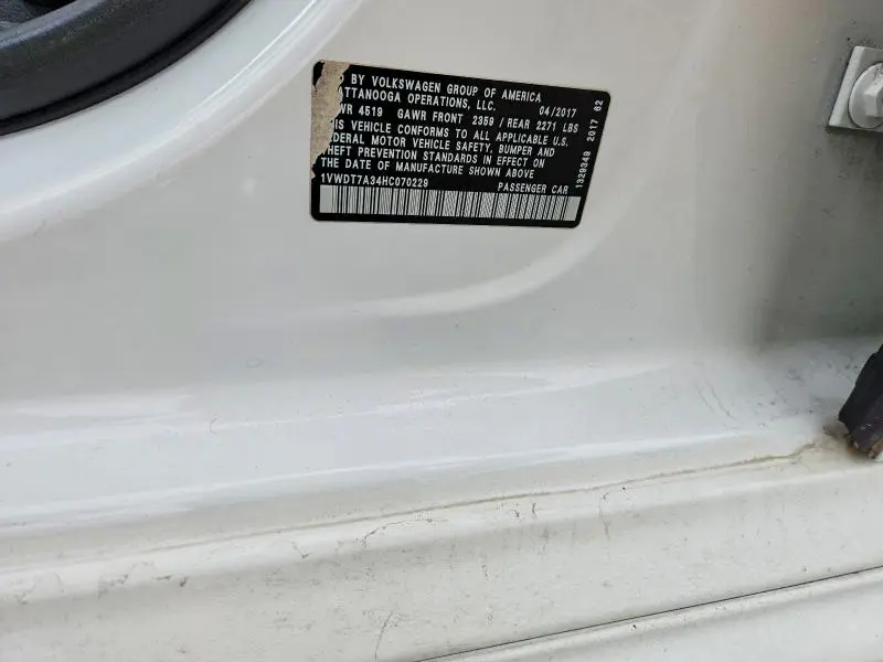 2017 VOLKSWAGEN PASSAT R-LINE  