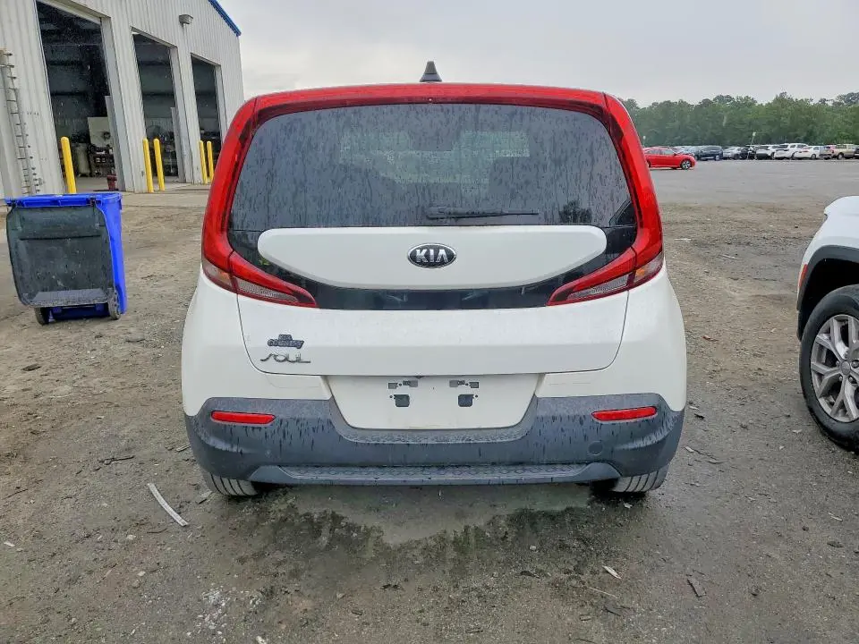 2020 KIA SOUL LX  