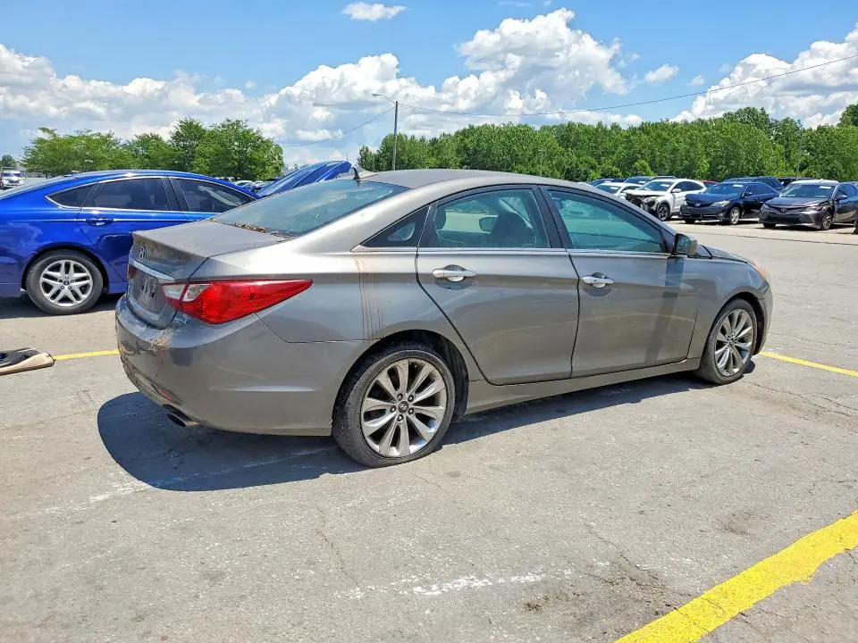 2011 HYUNDAI SONATA SE  