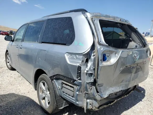 2015 TOYOTA SIENNA LE  