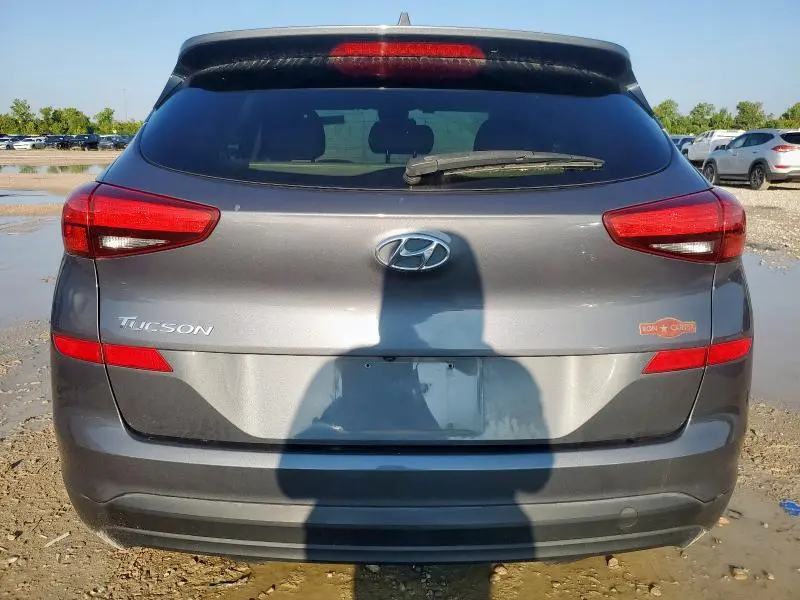 2021 HYUNDAI TUCSON SE  