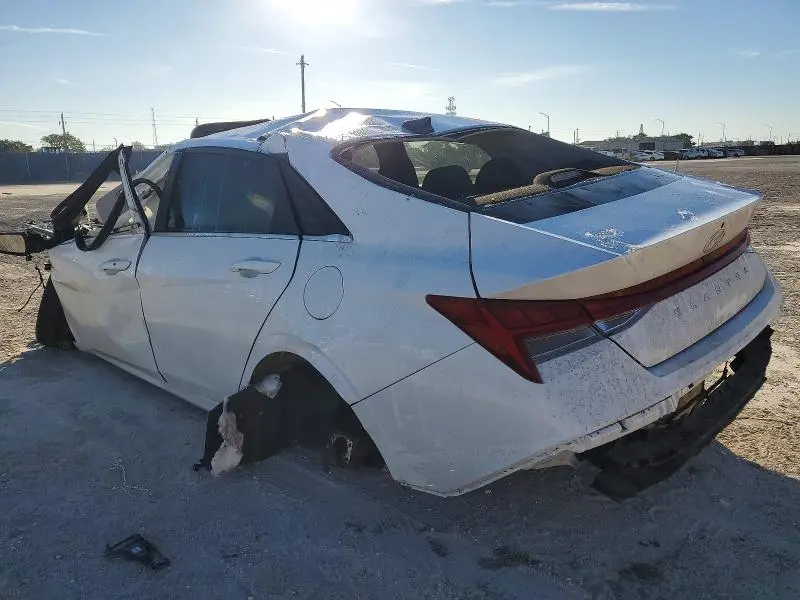 2024 HYUNDAI ELANTRA SEL  