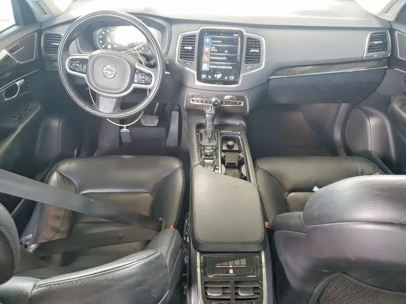 2018 VOLVO XC90 T5  