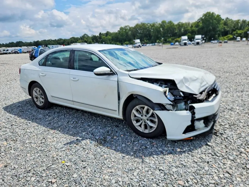 2016 VOLKSWAGEN PASSAT S  