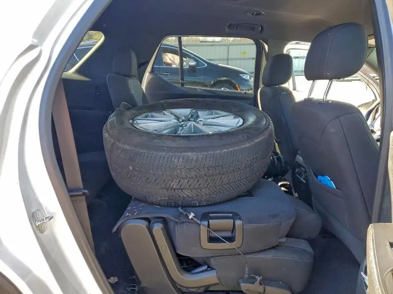 2023 CHEVROLET TRAVERSE LT  