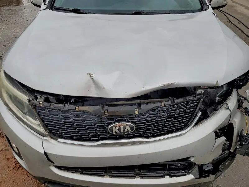 2014 KIA SORENTO LX  