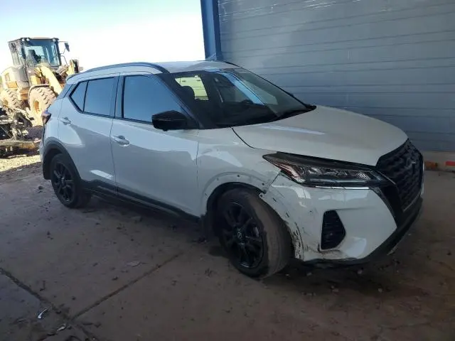 2022 NISSAN KICKS SR  