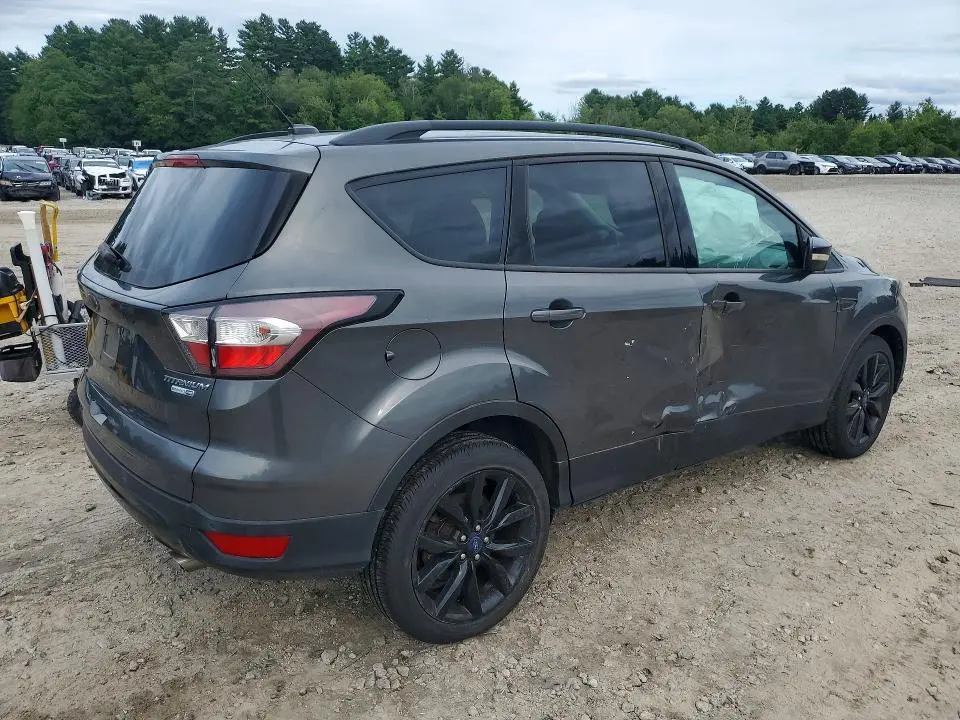 2017 FORD ESCAPE TITANIUM  