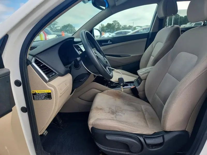 2016 HYUNDAI TUCSON SE  