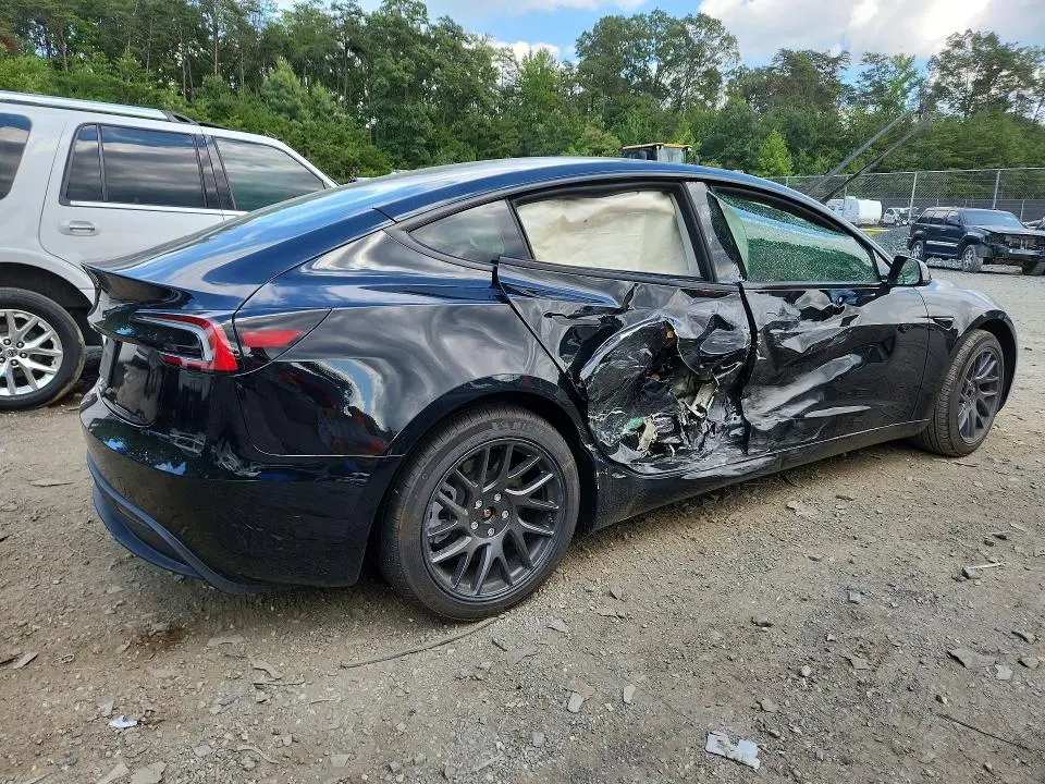 2026 TESLA MODEL 3   