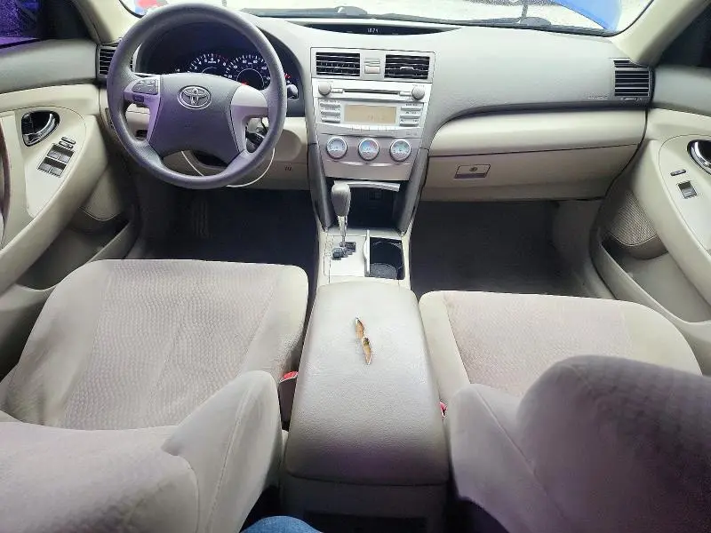2011 TOYOTA CAMRY LE  
