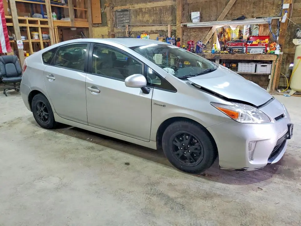 2015 TOYOTA PRIUS TWO  