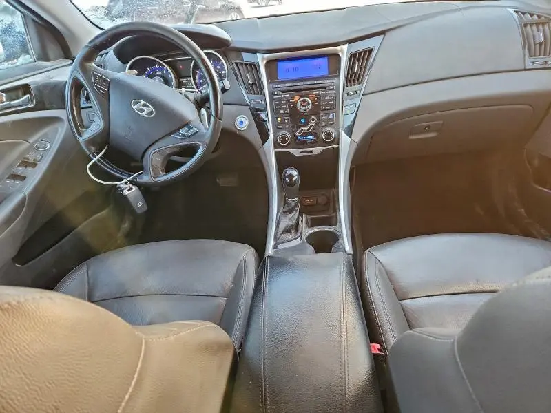 2011 HYUNDAI SONATA SE  