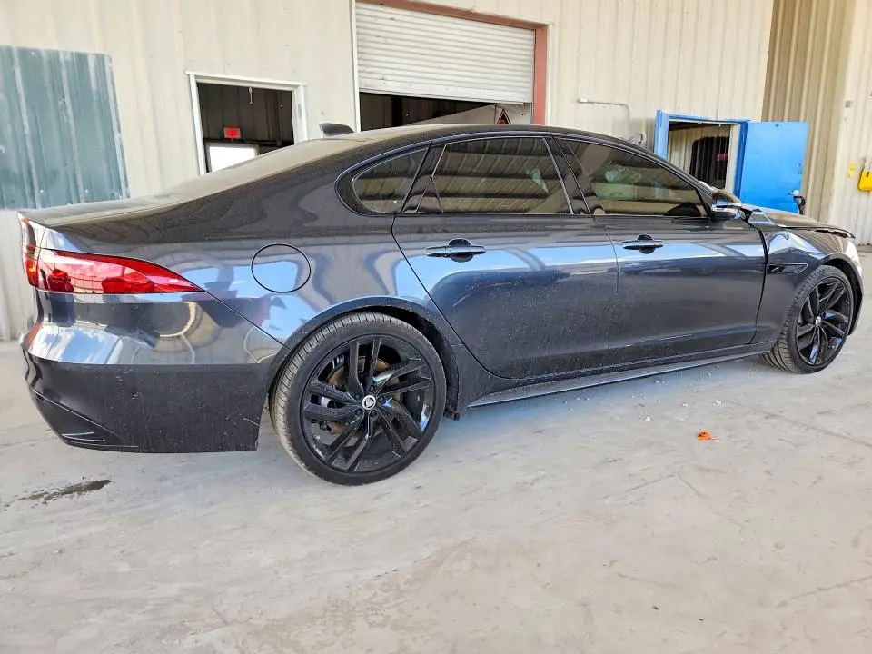 2024 JAGUAR XF R-DYNAMIC SE  