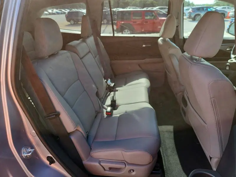2022 HONDA PILOT SE  