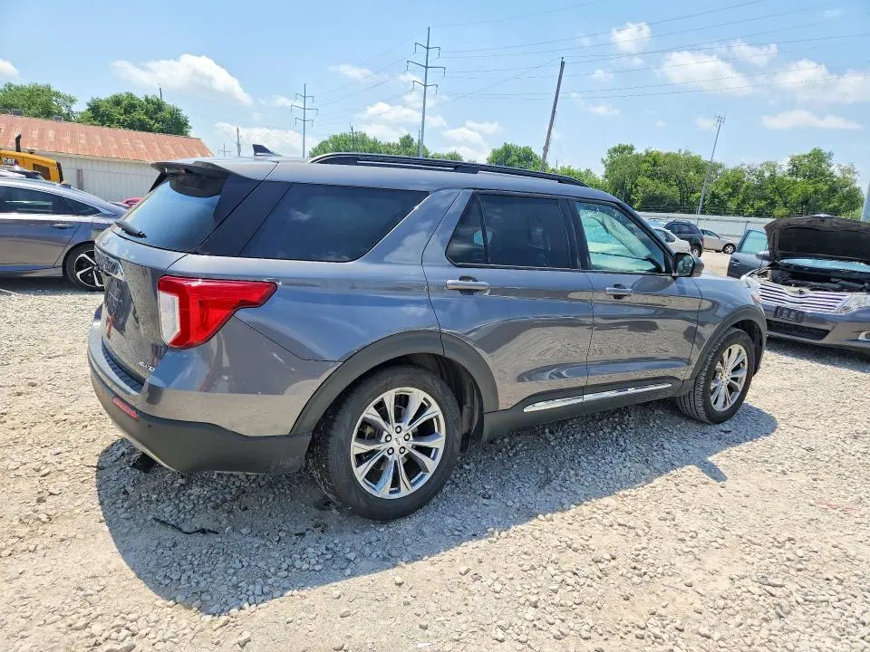 2022 FORD EXPLORER XLT  