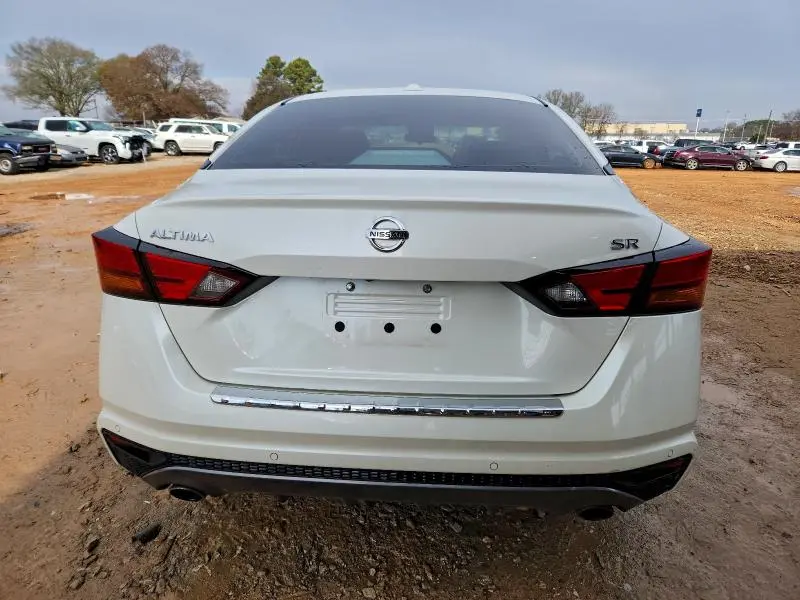 2020 NISSAN ALTIMA SR  