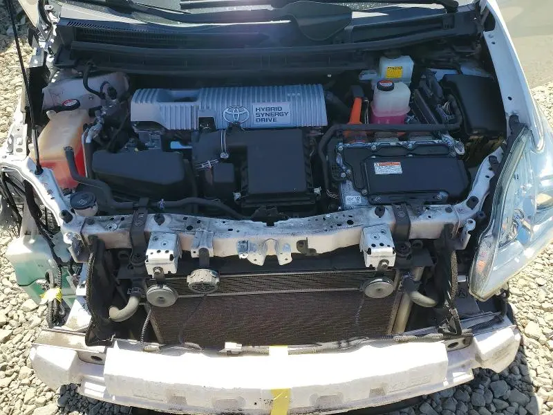 2015 TOYOTA PRIUS   
