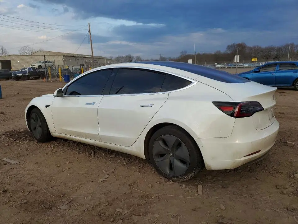 2018 TESLA MODEL 3   