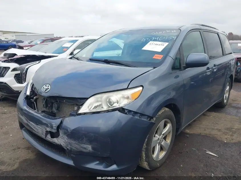 2015 TOYOTA SIENNA LE 8 PASSENGER